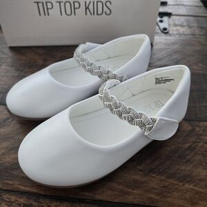 Tip Top Kids Girls MaryJane White Shoe with Rhinestone Strap. Style S187. Size 9